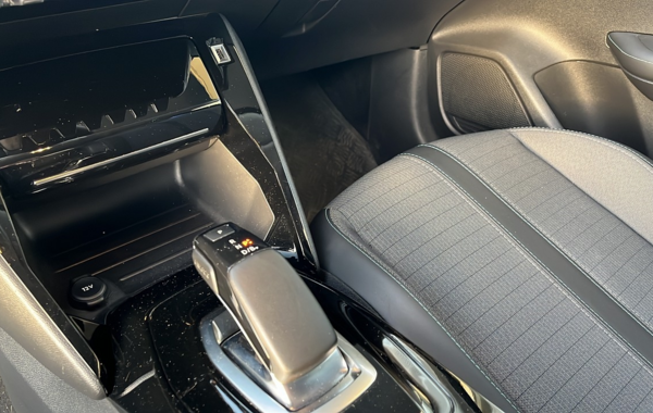 peugeot-208-e-208-136ch-allure - 110054686