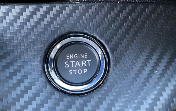 peugeot-2008-1-2-puretech-130ch-s-s-allure-eat8-7cv - 113784686
