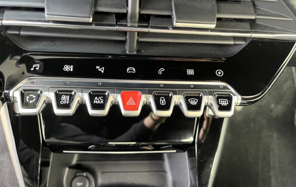 peugeot-2008-e-2008-136ch-gt - 99944686