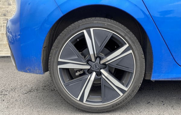 peugeot-308-1-2-puretech-130ch-s-s-gt-eat8 - 728084713