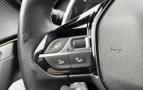 peugeot-2008-1-2-puretech-130ch-s-s-gt-eat8 - 789864713