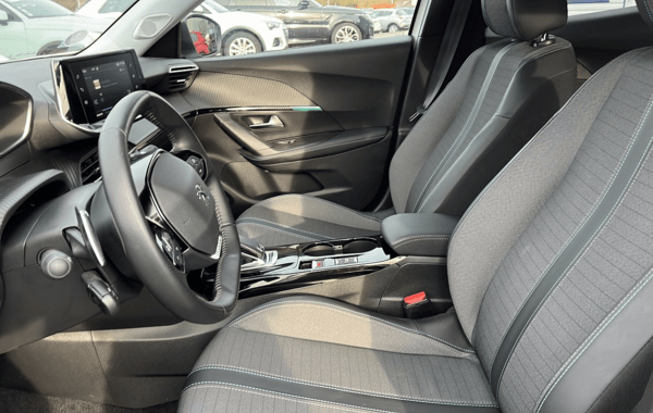 peugeot-2008-1-2-puretech-130ch-s-s-allure-eat8 - 828404713