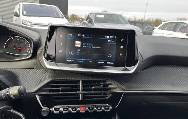 peugeot-2008-1-2-puretech-130ch-s-s-allure-eat8 - 828404713