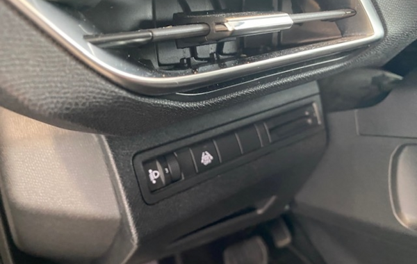 peugeot-3008-1-2-puretech-130ch-s-s-allure-pack-eat8 - 58318575