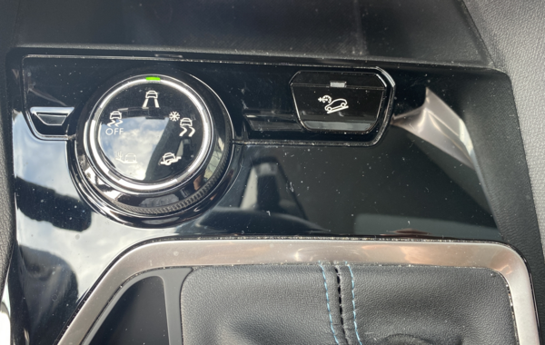 peugeot-3008-1-2-puretech-130ch-s-s-crossway - 106644686