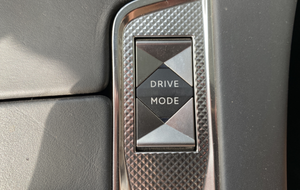 ds-ds-7-crossback-e-tense-4x4-300ch-grand-chic - 107844686