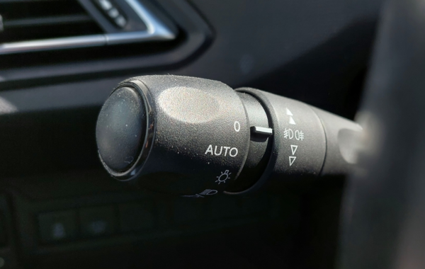 peugeot-308-sw-1-2-puretech-110ch-style-s-s - 109034686