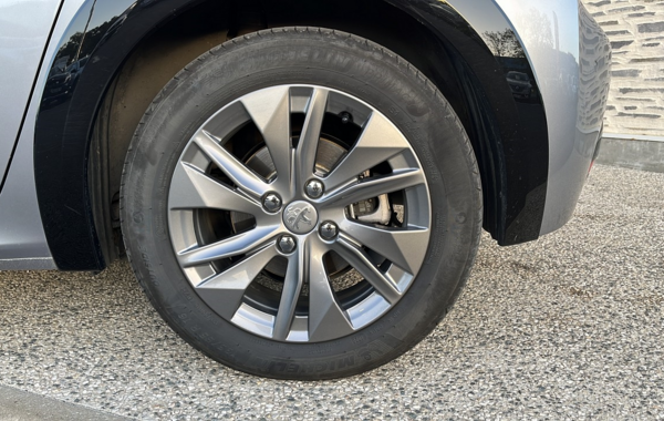 peugeot-208-e-208-136ch-allure - 110054686