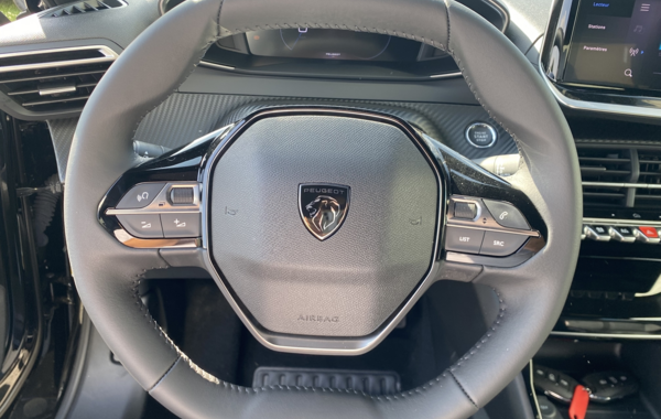 peugeot-2008-1-2-puretech-100ch-s-s-allure - 111694686