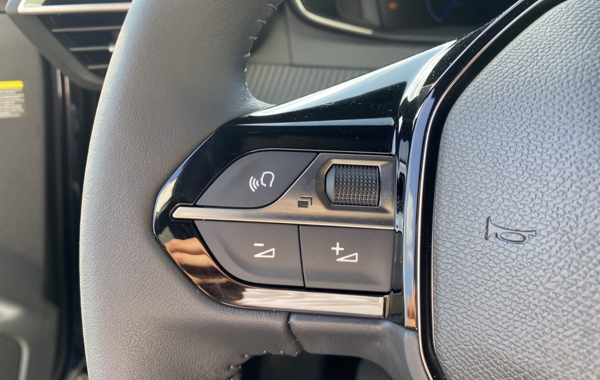 peugeot-2008-1-2-puretech-100ch-s-s-allure - 111694686