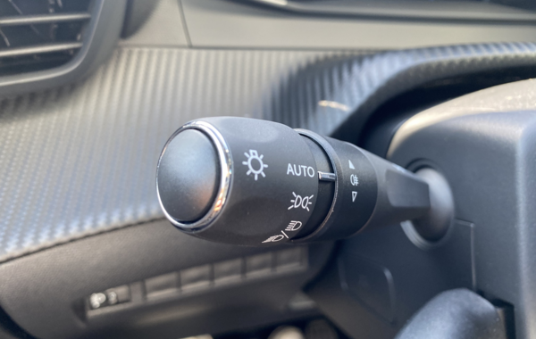 peugeot-2008-1-2-puretech-100ch-s-s-allure - 111694686