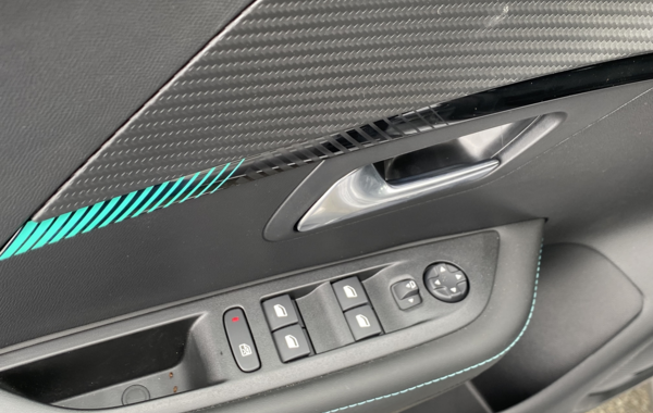 peugeot-208-e-208-136ch-allure-pack - 111954686