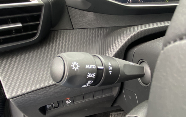 peugeot-208-e-208-136ch-allure-pack - 111954686