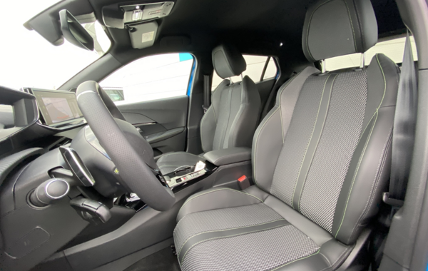 peugeot-2008-1-2-puretech-130ch-s-s-gt-eat8 - 112574686