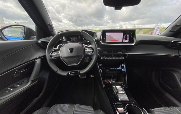 peugeot-2008-1-2-puretech-130ch-s-s-gt-eat8 - 112574686