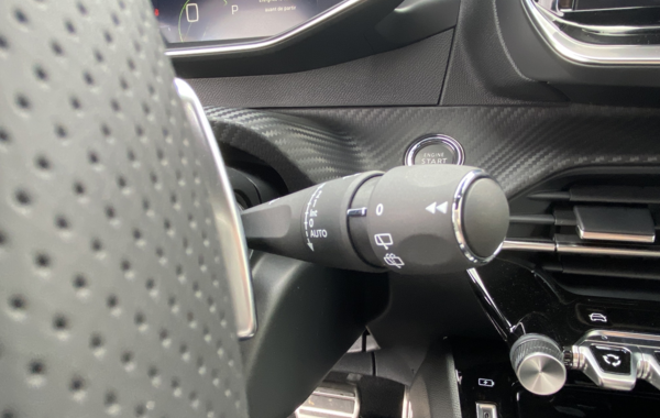 peugeot-2008-1-2-puretech-130ch-s-s-gt-eat8 - 112574686