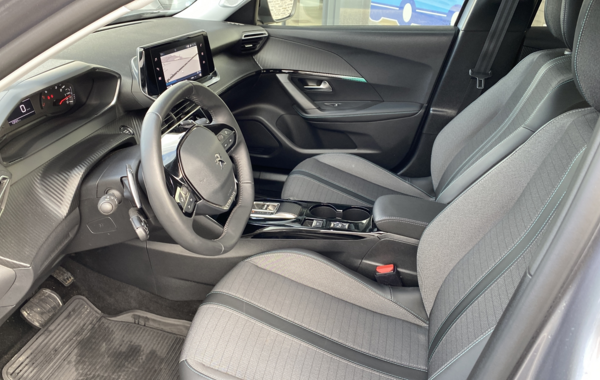 peugeot-2008-1-2-puretech-130ch-s-s-allure-eat8 - 113634686