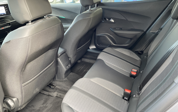 peugeot-2008-1-2-puretech-130ch-s-s-allure-eat8 - 113634686