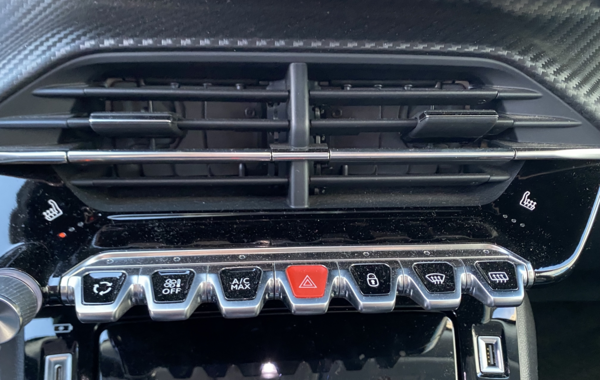 peugeot-2008-1-2-puretech-130ch-s-s-allure-eat8-7cv - 113784686