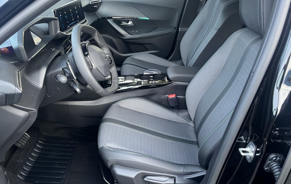 peugeot-2008-1-2-puretech-130ch-s-s-allure-eat8 - 114504686