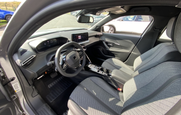 peugeot-2008-1-2-puretech-130ch-s-s-allure-eat8 - 116334686