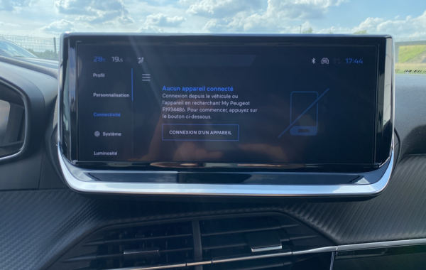 peugeot-2008-1-2-puretech-130ch-s-s-allure-eat8 - 116334686