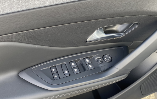 peugeot-308-1-5-bluehdi-130ch-s-s-allure-pack-eat8 - 116834686