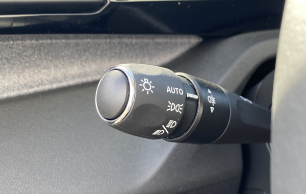 peugeot-308-1-5-bluehdi-130ch-s-s-allure-pack-eat8 - 116834686