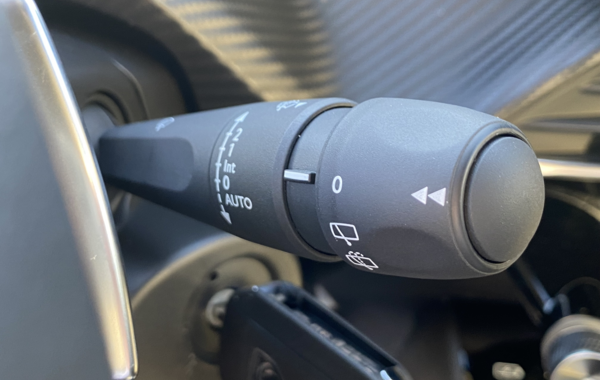 peugeot-2008-1-2-puretech-130ch-s-s-allure-eat8 - 117124686