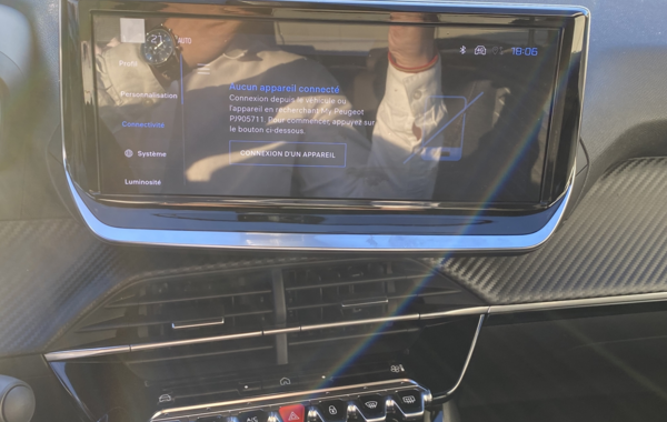 peugeot-2008-1-2-puretech-130ch-s-s-allure-eat8 - 117124686