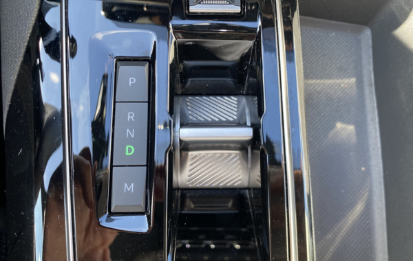 peugeot-3008-1-2-puretech-130ch-s-s-gt-eat8 - 117244686