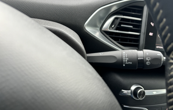 peugeot-308-1-2-puretech-110ch-s-s-allure-basse-consommation - 119424686