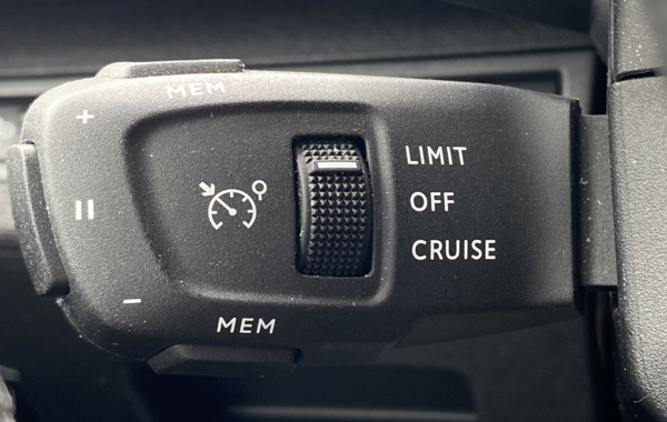 peugeot-3008-hybrid-225ch-allure-e-eat8 - 120604686