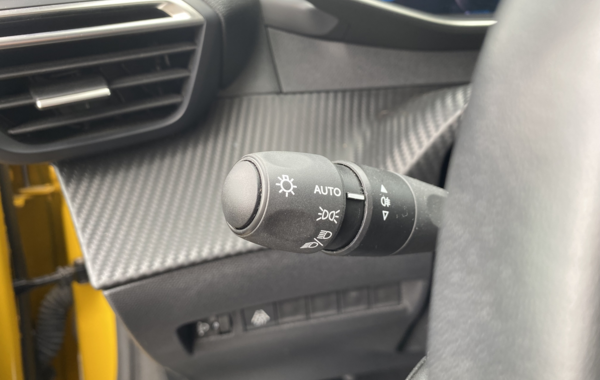 peugeot-208-1-2-puretech-100ch-s-s-allure-pack-eat8 - 123844686