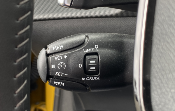 peugeot-208-1-2-puretech-100ch-s-s-allure-pack-eat8 - 123844686