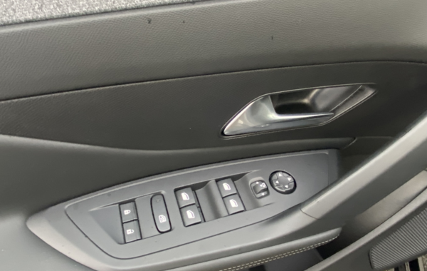 peugeot-308-1-5-bluehdi-130ch-s-s-allure-eat8 - 133064686