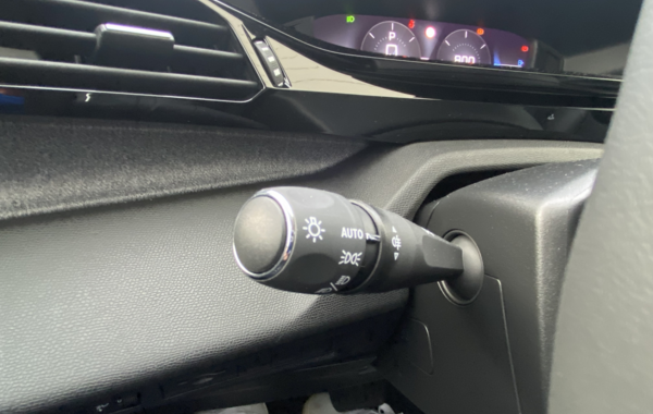 peugeot-308-1-5-bluehdi-130ch-s-s-allure-eat8 - 133064686