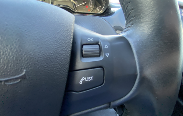 peugeot-2008-1-5-bluehdi-100ch-e6-c-style-s-s-bvm5 - 134324686