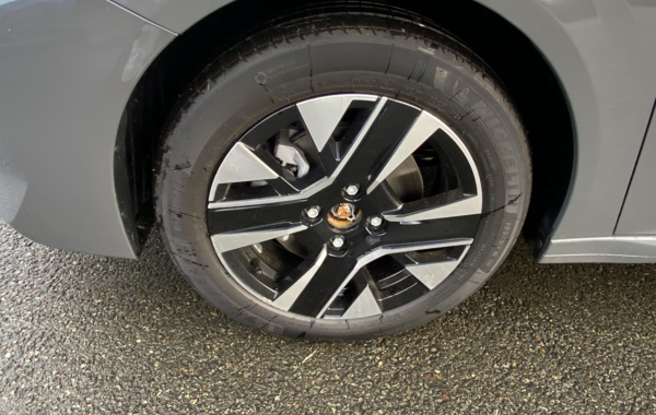 peugeot-208-1-2-puretech-100ch-s-s-allure - 134434686