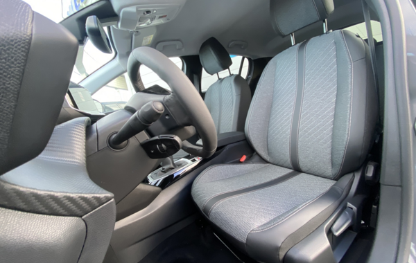 peugeot-208-1-2-puretech-100ch-s-s-allure - 134434686