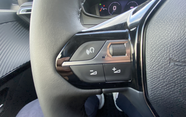 peugeot-208-1-2-puretech-100ch-s-s-allure - 134434686