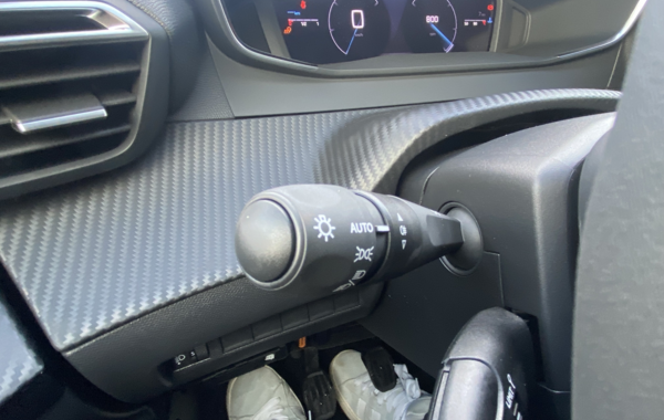 peugeot-208-1-2-puretech-100ch-s-s-allure - 134434686