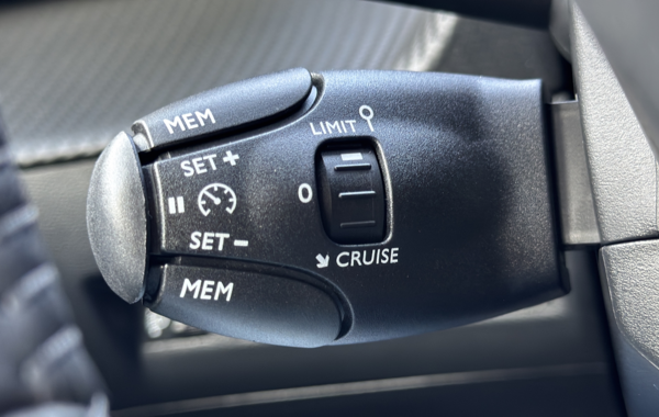 peugeot-208-1-2-puretech-100ch-s-s-allure - 134444686