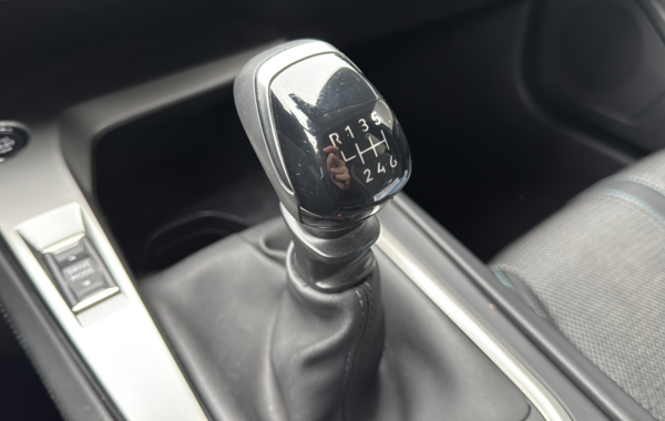 peugeot-308-1-2-puretech-130ch-s-s-allure - 136264686