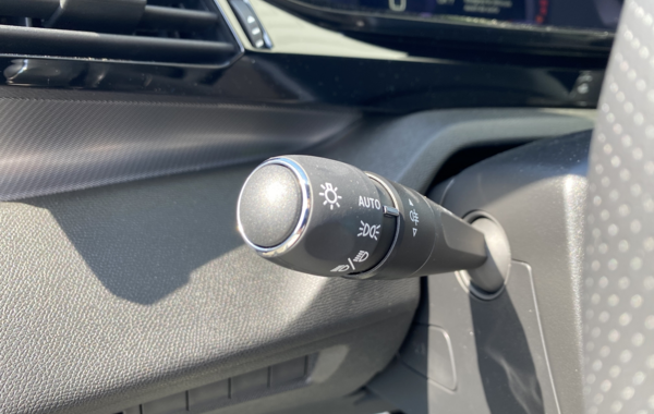 peugeot-308-1-5-bluehdi-130ch-s-s-gt-eat8 - 137914686