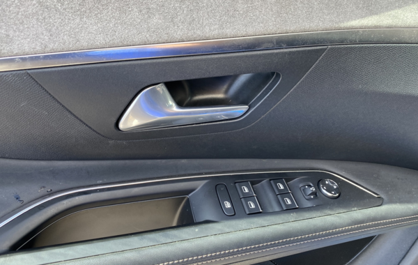 peugeot-3008-1-2-puretech-130ch-s-s-gt-eat8 - 142434686