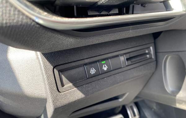 peugeot-3008-1-2-puretech-130ch-s-s-gt-eat8 - 142434686