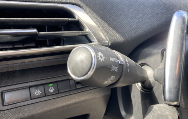 peugeot-3008-1-2-puretech-130ch-s-s-gt-eat8 - 142434686