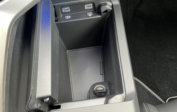 peugeot-5008-hybrid-145ch-gt-e-dcs6 - 143114686