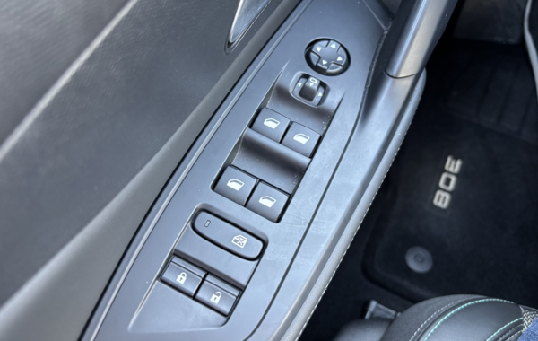 peugeot-308-sw-1-2-puretech-130ch-s-s-allure-pack-eat8 - 143134686